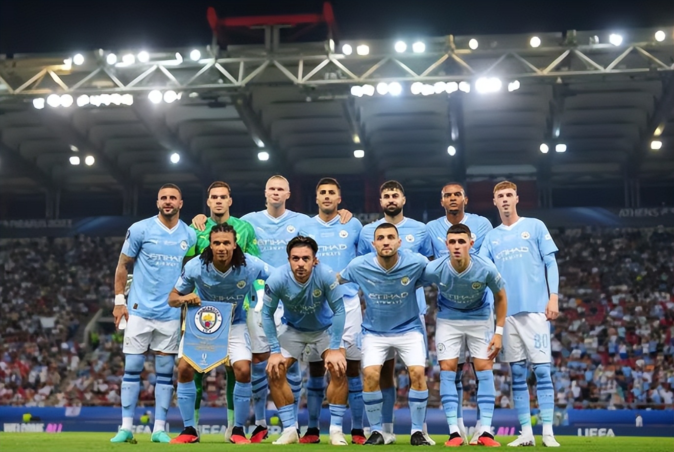 曼城欧冠征途:逆境突围,铸就传奇新篇